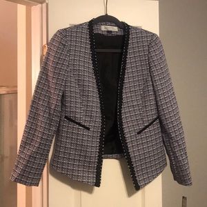 Tahari suit bnwt